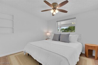 2048 Holiday Ln in Naples, FL - Building Photo - Building Photo