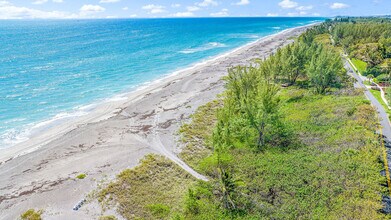 330 S Beach Rd in Hobe Sound, FL - Building Photo - Building Photo
