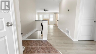 11 Aaron Trail in Welland, ON - Building Photo - Building Photo