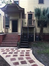 823 E Henry St in Savannah, GA - Building Photo - Building Photo