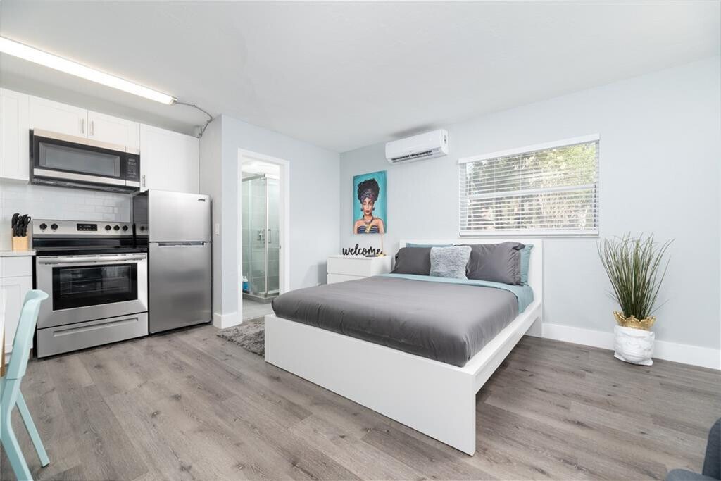 1151 NE 17th Ct in Fort Lauderdale, FL - Building Photo