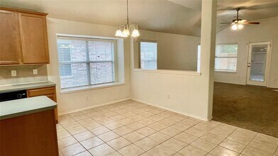 21565 Duke Alexander Dr in Kingwood, TX - Building Photo - Building Photo