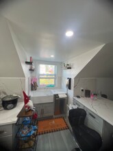 28 Linden Ave-Unit -28 Linden Ave apt-2 in Kearny, NJ - Building Photo - Building Photo