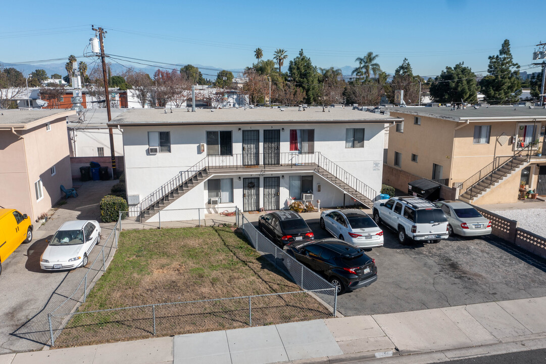 8721 Lyndora St in Downey, CA - Building Photo