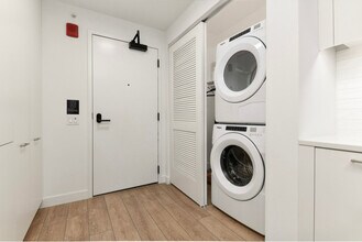 855 W Madison St in Chicago, IL - Foto de edificio - Building Photo