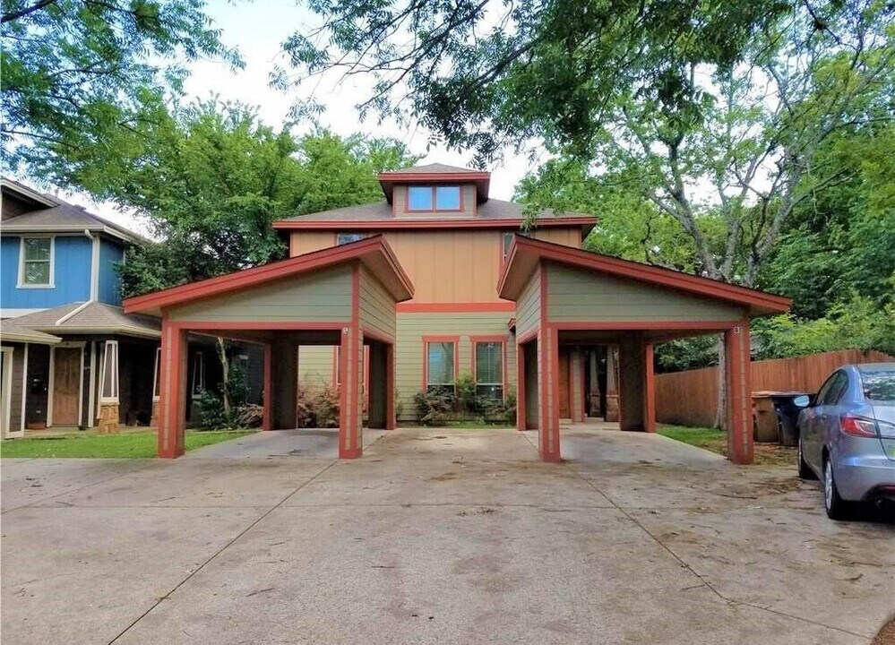 611 Franklin Blvd in Austin, TX - Building Photo