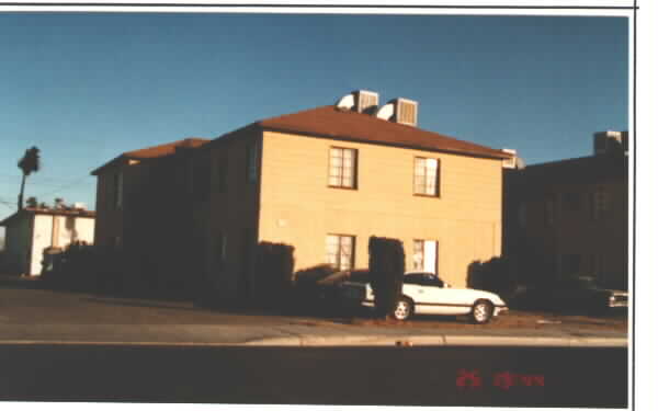 1711 Santa Paula Dr in Las Vegas, NV - Building Photo - Building Photo