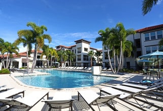 Amelia at Westshore in Tampa, FL - Foto de edificio - Building Photo