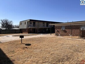 1314 NW Irwin Ave in Lawton, OK - Foto de edificio - Building Photo