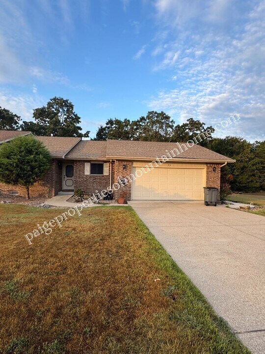 73 High Ridge Cir in Mountain Home, AR - Building Photo