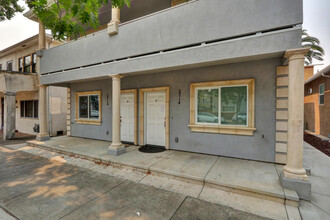 2714-2716 T St in Sacramento, CA - Building Photo - Building Photo