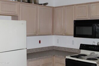 14249 N 152nd Ave in Surprise, AZ - Foto de edificio - Building Photo