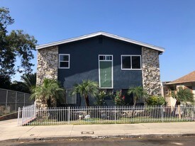 1317 Waterloo St, Unit 1 in Los Angeles, CA - Building Photo
