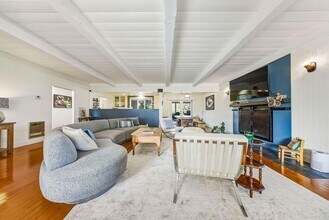 724 N Refugio Rd in Santa Ynez, CA - Building Photo - Building Photo