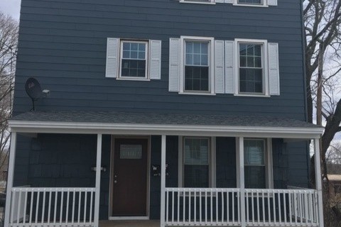 185 Jackson St, Unit 2 in Windham, CT - Foto de edificio - Building Photo