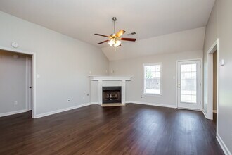 7722 Pin Cove in Southaven, MS - Building Photo - Building Photo