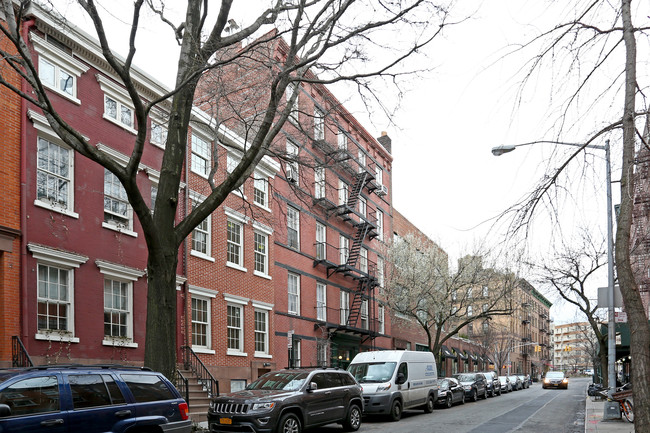 20 Bethune St in New York, NY - Foto de edificio - Building Photo