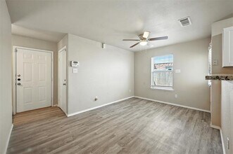 1317 Village Garden Dr in Azle, TX - Building Photo - Building Photo
