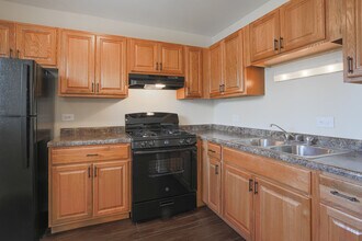 Hyde Park West in Chicago, IL - Foto de edificio - Interior Photo