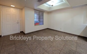 6900 E Gold Dust Ave in Paradise Valley, AZ - Building Photo - Building Photo