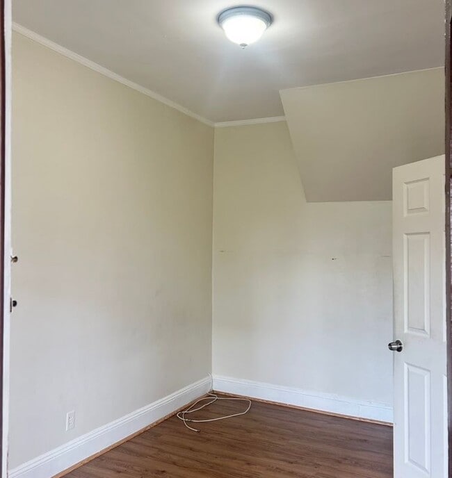 property at 54 Wolf Pl