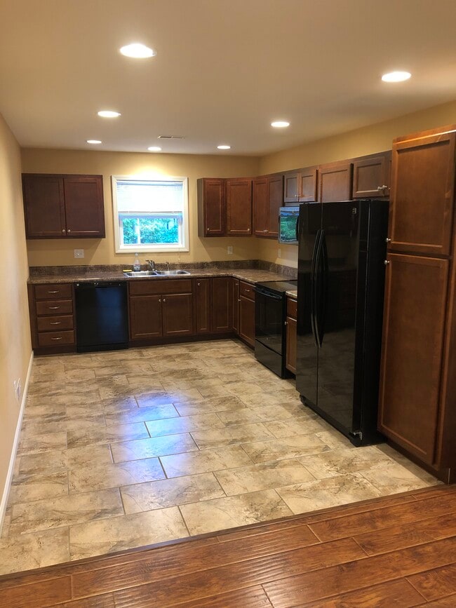 217 N Henderson Ave in Cape Girardeau, MO - Building Photo - Building Photo