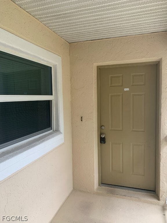 600 Squire Cir in Naples, FL - Building Photo - Building Photo