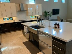 2704 NW 75th St in Boca Raton, FL - Building Photo - Building Photo