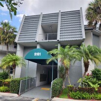 9101 Lime Bay Blvd in Tamarac, FL - Building Photo
