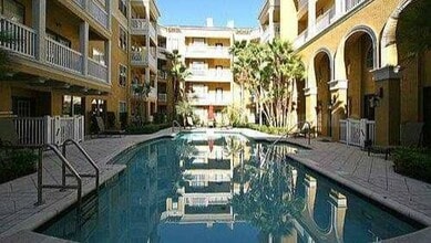 860 N Orange Ave, Unit 130 in Orlando, FL - Building Photo - Building Photo