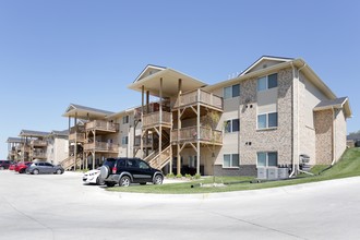 Chadwick Apartments in Bellevue, NE - Foto de edificio - Building Photo