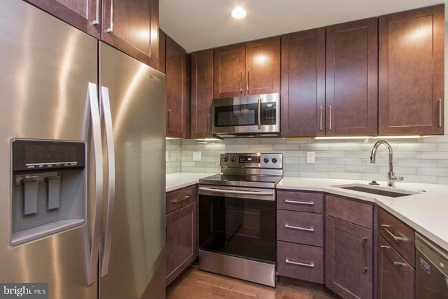 908 S 21st St in Philadelphia, PA - Building Photo - Building Photo