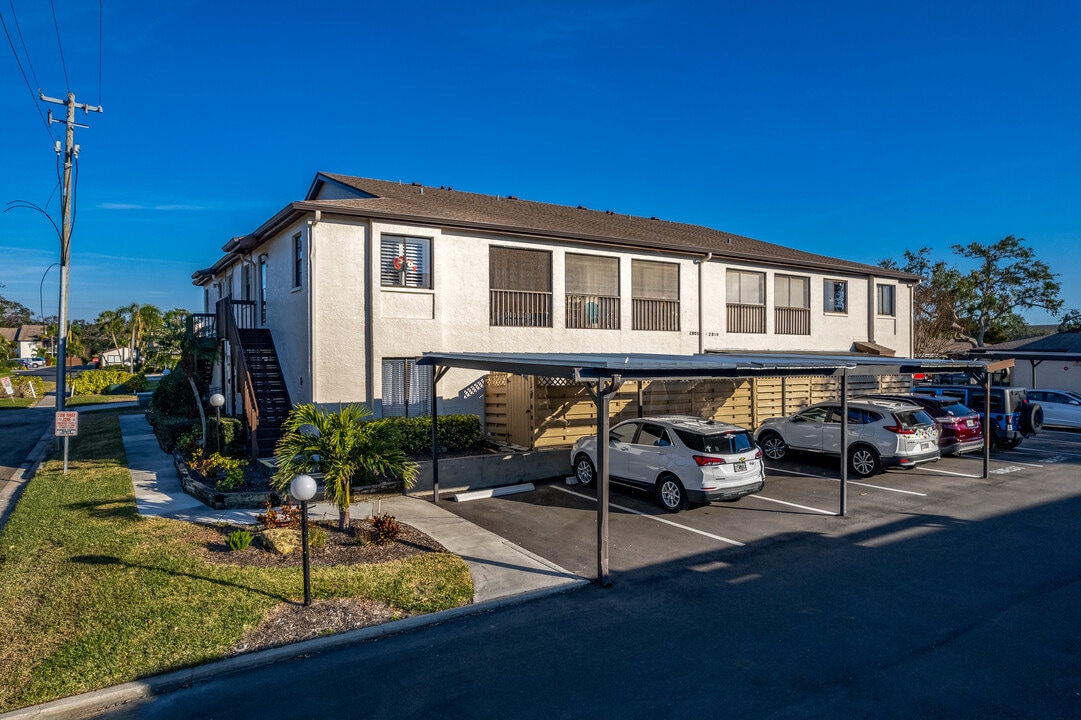 Country Village Condominium in Bradenton, FL - Foto de edificio