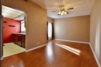 6831 N Frostwood Pkwy in Peoria, IL - Building Photo - Building Photo