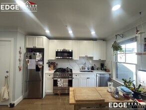 14 Lopez Ave, Unit 3 in Cambridge, MA - Building Photo - Building Photo