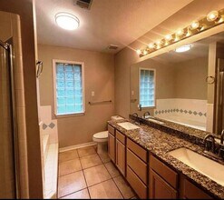 6107 Springhaven Dr in Humble, TX - Building Photo - Building Photo