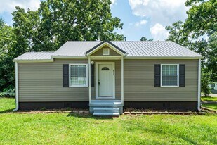 622 S Parkell Ave in Hueytown, AL - Building Photo