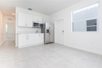 2636 SE 8th Ct in Homestead, FL - Building Photo - Building Photo