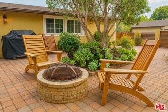 5240 Buffalo Ave in Los Angeles, CA - Building Photo - Building Photo