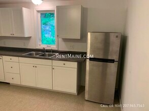 27 Margin St in Orono, ME - Building Photo - Building Photo