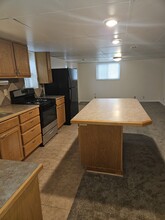 1602 W Gaylawood Cir, Unit Basement Apartment in Salt Lake City, UT - Building Photo - Building Photo