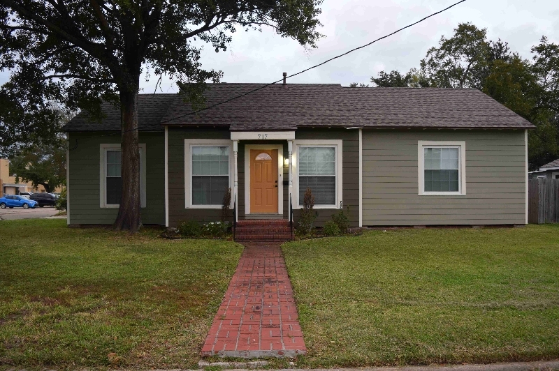 717 Kirby Ln in Lake Charles, LA - Building Photo