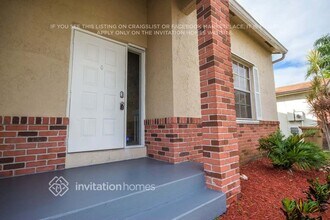 14760 S Beckley Square in Davie, FL - Building Photo - Building Photo