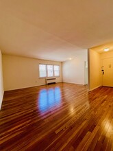 351 Central Ave, Unit DD in Hackensack, NJ - Building Photo - Building Photo