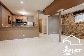 241 W Scott St in Chicago, IL - Building Photo - Building Photo