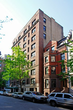 320 W 89th St in New York, NY - Building Photo - Building Photo