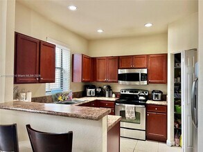 16309 SW 71st Terrace in Miami, FL - Building Photo - Building Photo