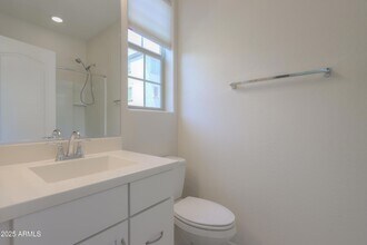 1665 E Dogwood Ln in Gilbert, AZ - Building Photo - Building Photo