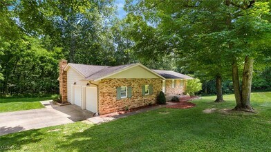 5650 Dillon Hills Dr in Nashport, OH - Building Photo - Building Photo