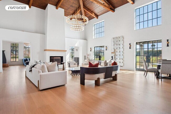 51 Poxabogue Ln in Sagaponack, NY - Building Photo - Building Photo